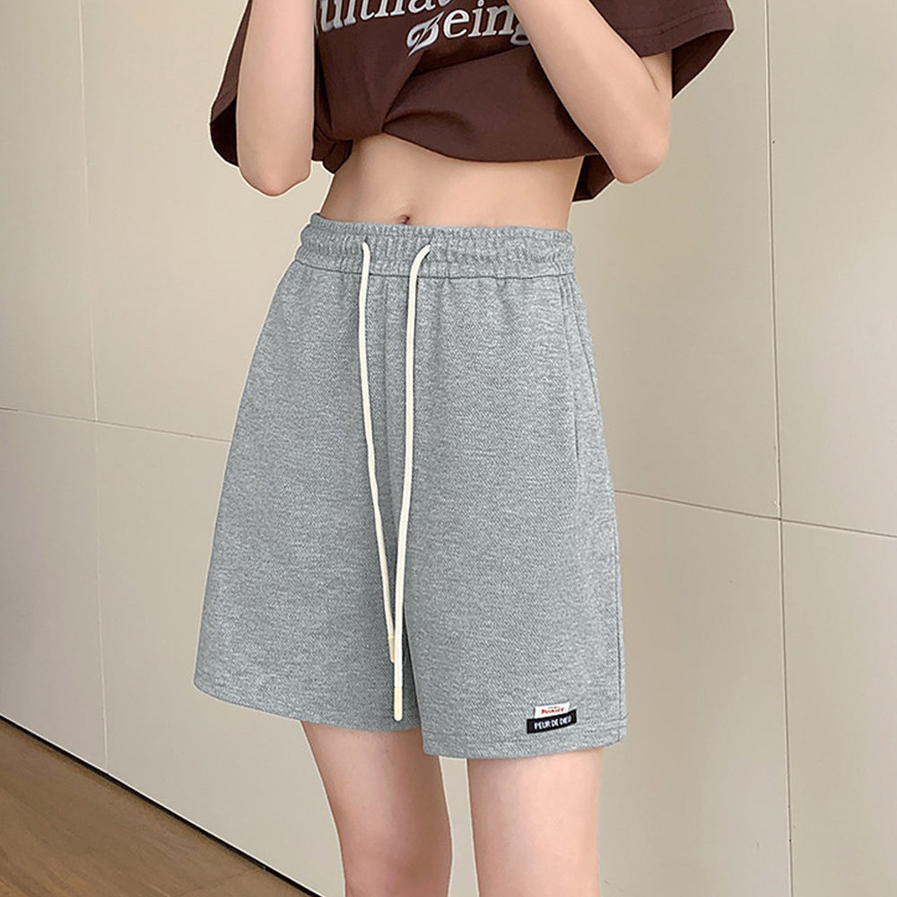 🌞コロナ収束後の初夏🌻 新作スウェットショートパンツで活動的な夏をスタート💪🩳