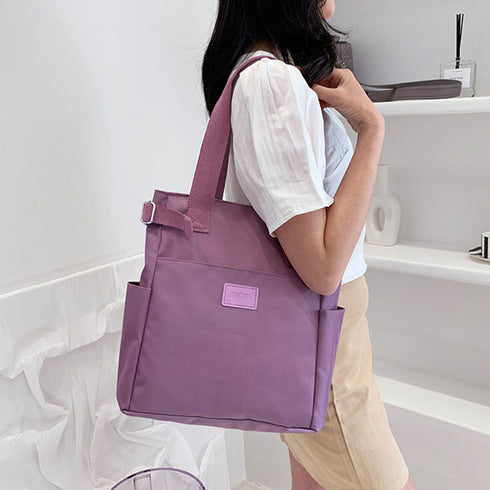 トートバッグ 肩掛け シンプル 大容量 ナイロン A4サイズ対応 ハンドバッグ レディース マザーズバッグ 通勤 通学 手提げ サイドポケット スクエアカバン 1XIUF-047