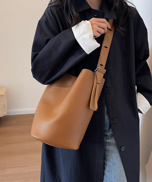 大容量トートバッグ ミニポーチ付き 上品 2wayワンショルダーバッグ 斜めがけバッグ 通勤通学 大きめビジネスバッグ おしゃれ鞄小物入れ付き 肩掛けカバンマチ広 1BOJ-001