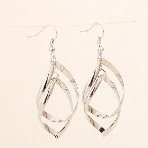 菱形 ピアス レディース 多層 菱形 ピアス レディース 多層 イアリング ぶらさがりアクセサリー 耳飾り 2連ピアス 1GTUO-003