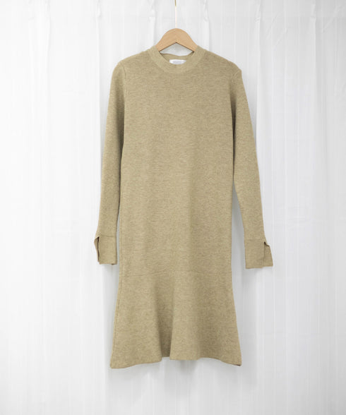 ニットワンピース ミニ丈 裾フレアワンピ ペプラムワンピース 韓国 裾フリルワンピ 秋冬ショートワンピース 袖スリット カジュアルきれいめ ミニニットドレス 無地 1MRJ-008