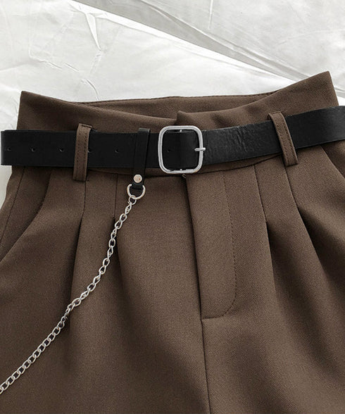 ハイウエスト ショートパンツ レディース タックショートパンツ ベルト付き ベーシック 大人っぽかわいい Aライン ショーパン お洒落 着やせ チェーン付き短パン 1SUYUZI-003