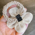 シュシュ レディースお花ヘアアクセサリー フェイクパール ラインストーン ヘアゴム お花フラワーモチーフ 髪飾り 大人可愛い まとめ髪 フェミニン ヘアアレンジ 1WUTOU-004
