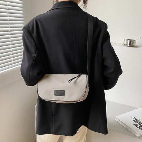 ショルダーバッグ レディース 軽い 鞄 ポシェット 軽量 コンパクト かばん 斜めがけ 小さめ 肩掛けカバン おしゃれ メッセンジャーバッグ ボディバッグ 1XIUF-022