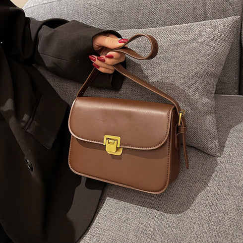 ミニスクエアショルダーバッグ コンパクト 小さめかばん フェイクレザー 斜めかけバッグ お出掛け 大人可愛い ハンドバッグ 肩掛けバッグ 通勤通学 合皮ポシェット 1XIUF-053