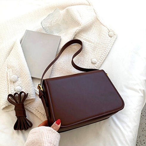 ミニスクエアショルダーバッグ コンパクト 小さめかばん フェイクレザー 斜めかけバッグ お出掛け 大人可愛い ハンドバッグ 肩掛けバッグ 通勤通学 合皮ポシェット 1XIUF-053