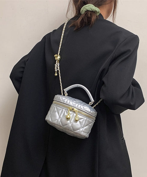 キルティングショルダーバッグ ミニバッグ レディース キルティング バニティポシェット チェーンバッグ 小さめ 斜めがけ コンパクト 大人かわいいバニティーバック 1XIUF-057