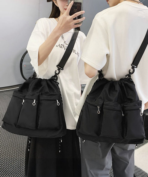 ドローストリングショルダーバッグ 大容量 マルチポケットナイロンバッグ カジュアル巾着バッグ 大きめ肩掛けバッグ 通勤通学 旅行手提げバッグ 多収納かばん男女兼用 1XIUF-078