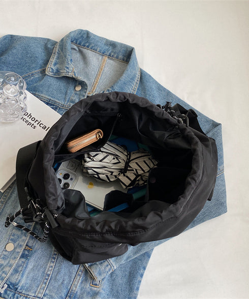 ドローストリングショルダーバッグ 大容量 マルチポケットナイロンバッグ カジュアル巾着バッグ 大きめ肩掛けバッグ 通勤通学 旅行手提げバッグ 多収納かばん男女兼用 1XIUF-078