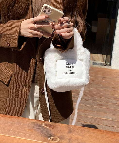 エコファーバッグ 秋冬 ミニトートバッグ 可愛い ミニハンドバッグ 軽量 レディース おしゃれ ショルダーバッグ 斜め掛け 小さめ ふわふわ 手提げカバンもこもこ 1YLXMSI-001