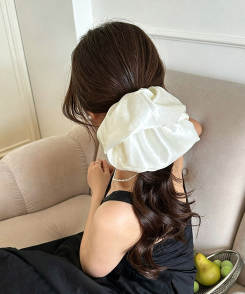 サテンシュシュ大きめシュシュ ヘアアクセ 大人ヘアアクセサリービッグシュシュ ボリュームシュシュ ボリュームヘアゴム 大きめヘアゴム まとめ髪ヘアアレンジ 韓国風 21SHIPIN-133