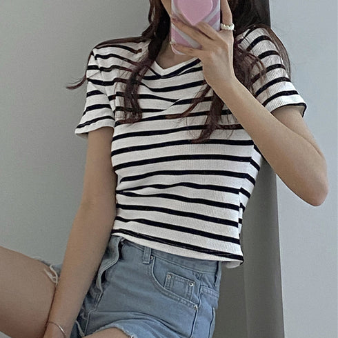 リブ編みニットレディースボーダーTシャツ ラウンドネックtシャツ カラーtシャツ クロップド へそ出し 半袖 オルチャンサマートップス 配色ライン 服 ストレッチ 21SHANGYI-047