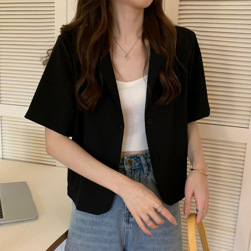 ベーシッククロップド丈半袖ジャケット 夏アウター Vネック レディース 襟付き 夏トップス 細見え シャツ 5分袖 大人かわいいテーラードジャケット デコルテ 21SHANGYI-052