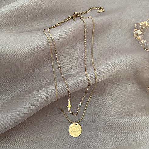 2連チェーンネックレス クロスモチーフ 重ね付け風 メタル ショートネックレス レディース 非対称デザイン レトロ ペンダント大人カジュアル アクセサリー 21SHIPIN-020