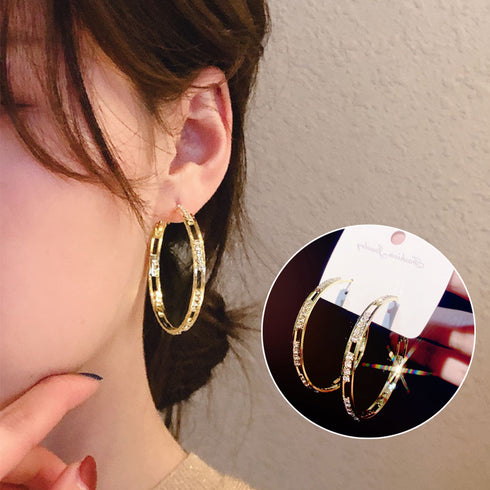キラキラピアスサークル人気アクセサリー 幾何学模様ピアス レディース おしゃれ ゴールド ジュエリー 韓国風 お呼ばれ 個性的 人気 プレゼント 大人コーデ 春 21SHIPIN-050
