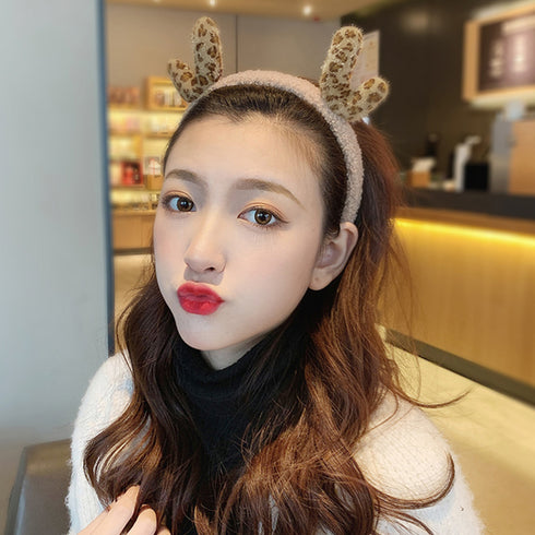 カチューシャレディース洗顔可愛いふわふわ ヘアアクセサリー 鹿の耳 大人 韓国風 カチューシャ 仮装用髪飾りグッズ 幅広 痛くない ヘアアクセ ヒョウ柄 前髪留め 21SHIPIN-053