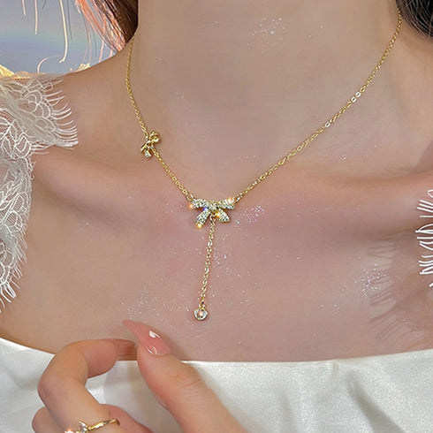 蝶々チェーンネックレスレディース可愛い アクセサリー 細めチェーン きらきら 首飾り 大人上品 人気プレゼント ギフト 春夏 アクセ きれいめ 韓国ファション 21SHIPIN-068