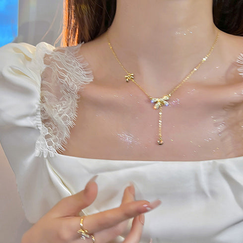 蝶々チェーンネックレスレディース可愛い アクセサリー 細めチェーン きらきら 首飾り 大人上品 人気プレゼント ギフト 春夏 アクセ きれいめ 韓国ファション 21SHIPIN-068