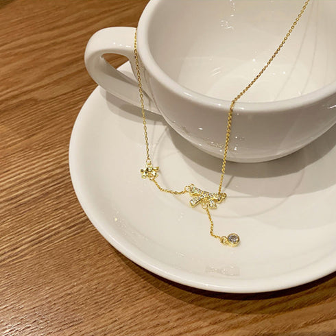 蝶々チェーンネックレスレディース可愛い アクセサリー 細めチェーン きらきら 首飾り 大人上品 人気プレゼント ギフト 春夏 アクセ きれいめ 韓国ファション 21SHIPIN-068