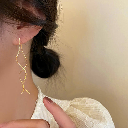 揺れるチェーンピアス ロングピアス 上品 アクセサリー レディース 波型ピアス メタル ジュエリー ウェーブ ゴールド おしゃれ人気 ギフト 20代30代 耳飾り 21SHIPIN-089