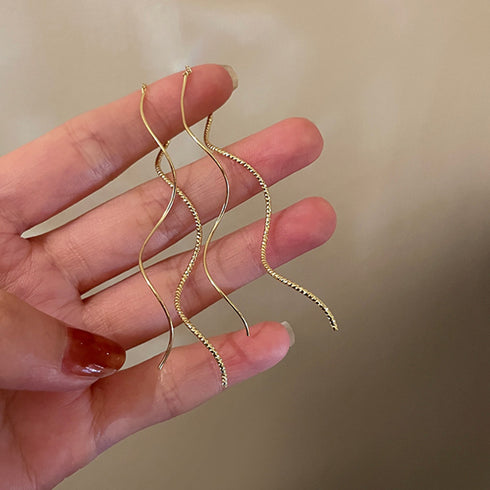 揺れるチェーンピアス ロングピアス 上品 アクセサリー レディース 波型ピアス メタル ジュエリー ウェーブ ゴールド おしゃれ人気 ギフト 20代30代 耳飾り 21SHIPIN-089