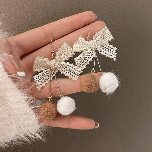 リボンピアス レディース ポンポンピアス リボン結びアクセサリー 女性 きれいめ 小顔見え耳飾り 大人可愛い キュート 秋冬ロングピアス お洒落 韓国ファッション 21SHIPIN-090