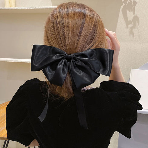 サテンビッグリボンバレッタ韓国ヘアアクセ バレッタ大きめ レディース 蝶々結髪飾り 大人可愛い プチプラ ヘアアレンジグッズ おしゃれ 人気髪留め 雑貨 まとめ髪 21SHIPIN-107