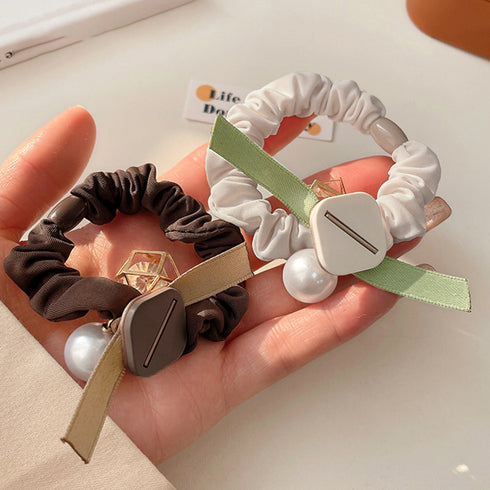 シュシュリボンヘアゴム ヘアアクセサリー チャーム付きヘアゴム おしゃれ 20代30代40代 ビジュー キラキラ髪留め髪飾り ヘアアレンジ お団子 大人可愛い雑貨 21SHIPIN-113