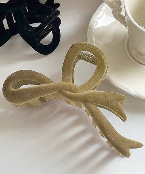 ツイストリボンヘアクリップ 韓国風髪留め ヘアアクセサリーバンスクリップ ベロア風起毛感 ツイストデザインヘアアクセ ヘアアレンジ 髪飾り大きめ ガーリーパーティ 21SHIPIN-123