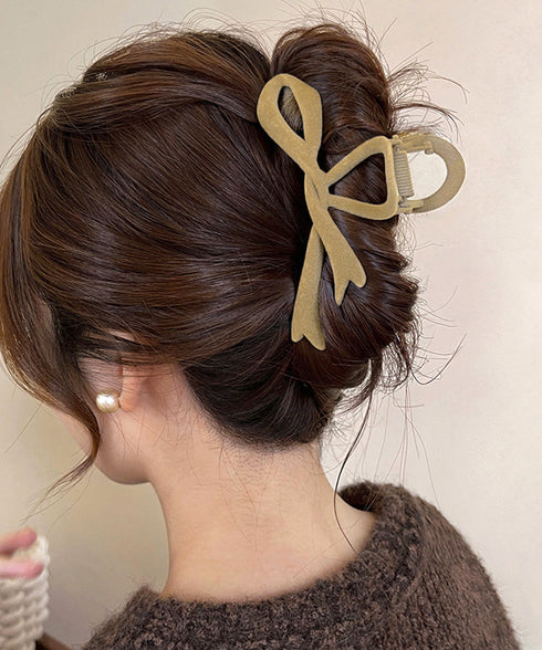 ツイストリボンヘアクリップ 韓国風髪留め ヘアアクセサリーバンスクリップ ベロア風起毛感 ツイストデザインヘアアクセ ヘアアレンジ 髪飾り大きめ ガーリーパーティ 21SHIPIN-123