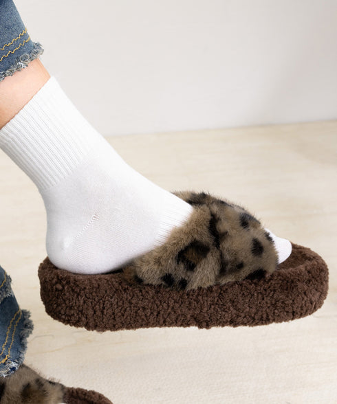 ファーサンダル 厚底韓国風ファースリッパ レオパードサンダルレディース もこもこあったかフラットシューズ 歩きやすい ふわふわ ルームシューズ 疲れない 寒さ対策 21XIEZI-001