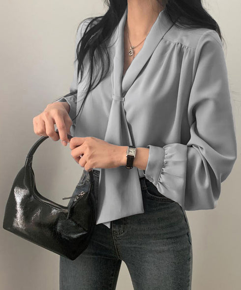 ボウタイブラウス オフィスカジュアル秋服 レディース 肩タック シャツブラウス Vネック とろみブラウス きれいめ 通勤長袖トップス 30代40代 韓国風トップス 24TPS-050