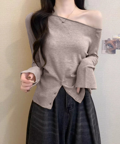 ワンショルダーニットトップス裾ボタン秋服 レディース 大人カジュアルニットプルオーバー きれいめ 肩出しニットウェア 肩見せ 長袖ニットセーター 韓国風ニットソー 24TPS-062