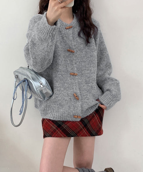 トグルボタンニットカーディガン長袖秋冬服 レディース おしゃれニットトップス きれいめカジュアル ニットセーター 丸首 韓国風ニット羽織 人気 前開き 無地ニット 24TPS-064