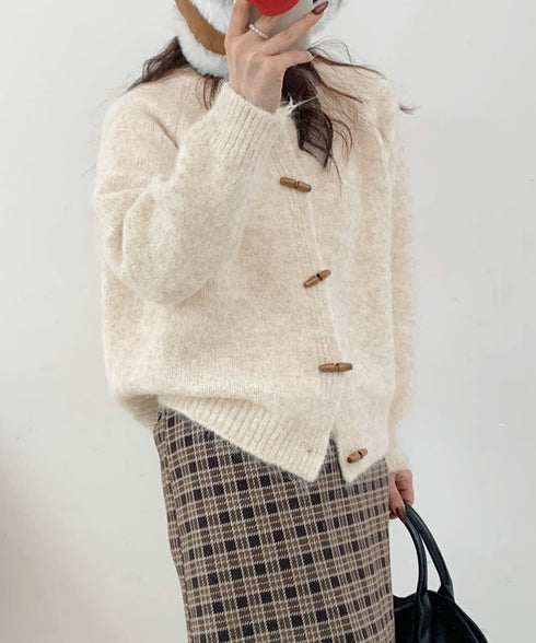 トグルボタンニットカーディガン長袖秋冬服 レディース おしゃれニットトップス きれいめカジュアル ニットセーター 丸首 韓国風ニット羽織 人気 前開き 無地ニット 24TPS-064