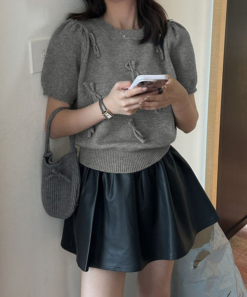 リボン付きニットトップスクルーネック夏服 レディース 大人可愛いニットセーター コンパクト 半袖ニットソー 韓国風 ニットトップ パフスリーブ 着やせ夏トップス 24TPS-088
