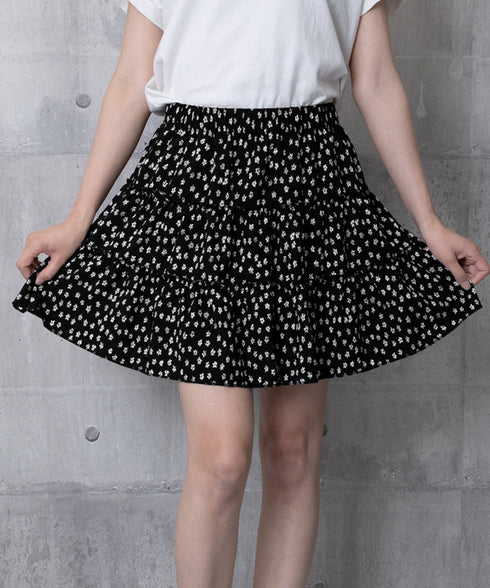 ティアードスカート 小花柄ミニ丈スカート レディース ハイウエスト ショート丈スカート インナーパンツ付きAラインスカート ウエストゴム 可愛い膝上丈スカート脚長 24SKT-004