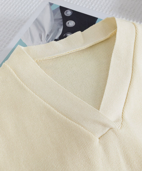 サマーニット フレンチスリーブ トップス レディース Vネック おしゃれ夏服 カジュアル スリムフィットニットソー 無地 細身ニットTシャツ 薄手タイト夏トップス 24TPS-043