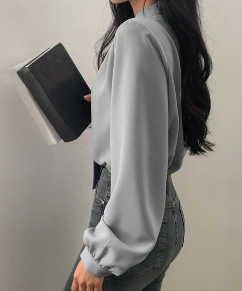 ボウタイブラウス オフィスカジュアル秋服 レディース 肩タック シャツブラウス Vネック とろみブラウス きれいめ 通勤長袖トップス 30代40代 韓国風トップス 24TPS-050