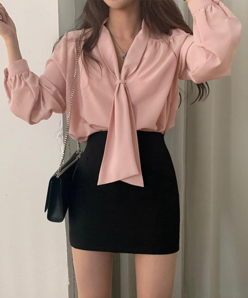 ボウタイブラウス オフィスカジュアル秋服 レディース 肩タック シャツブラウス Vネック とろみブラウス きれいめ 通勤長袖トップス 30代40代 韓国風トップス 24TPS-050