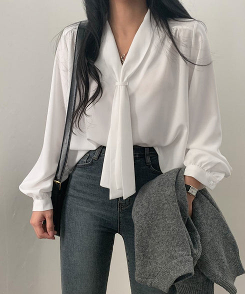 ボウタイブラウス オフィスカジュアル秋服 レディース 肩タック シャツブラウス Vネック とろみブラウス きれいめ 通勤長袖トップス 30代40代 韓国風トップス 24TPS-050