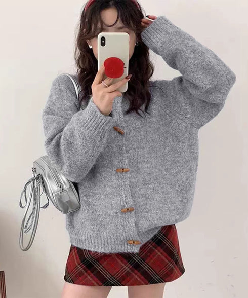 トグルボタンニットカーディガン長袖秋冬服 レディース おしゃれニットトップス きれいめカジュアル ニットセーター 丸首 韓国風ニット羽織 人気 前開き 無地ニット 24TPS-064