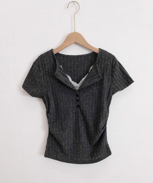 レースドッキングヘンリーネックリブトップ レース切り替え リブニット Vネック トップス レースレイヤード半袖Tシャツ フロントボタン タイトTシャツ カジュアル 24TPS-092