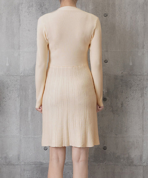 Vネックニットワンピース 飾りボタン付き Aラインワンピース レディース Vネックインナーワンピース ハイウエスト 着やせワンピース 大人可愛い 膝上丈ワンピース 24WPS-002