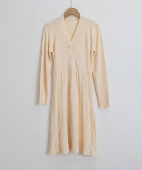 Vネックニットワンピース 飾りボタン付き Aラインワンピース レディース Vネックインナーワンピース ハイウエスト 着やせワンピース 大人可愛い 膝上丈ワンピース 24WPS-002
