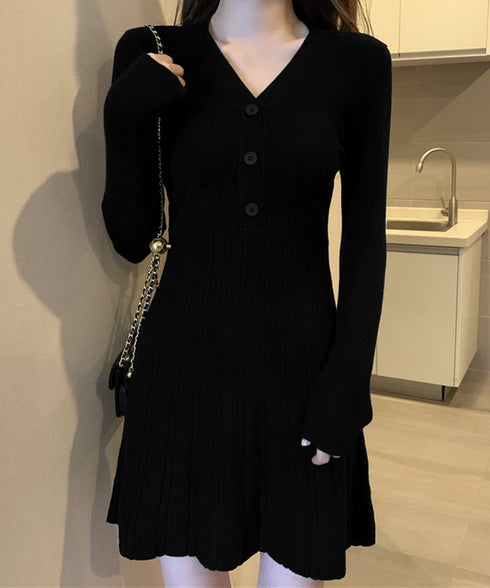 Vネックニットワンピース 飾りボタン付き Aラインワンピース レディース Vネックインナーワンピース ハイウエスト 着やせワンピース 大人可愛い 膝上丈ワンピース 24WPS-002