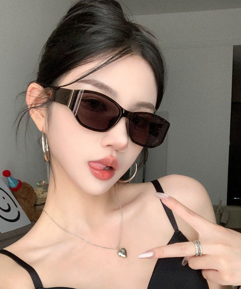 オーバルサングラスY2K韓国風伊達メガネ レトロ 可愛い 横長セルフレーム眼鏡小顔見せ スクエアめがねレディース 紫外線対策アイウェアメンズ大人べっ甲柄サングラス 2MANQI-001