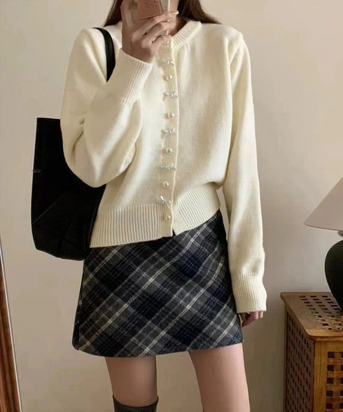 リボンニットカーディガンパールボタン無地 ニットセーターレディース クルーネック デザインニット ガーリーきれいめフェミニン秋服 韓国風 大人可愛いニットトップス 2YIKE-008