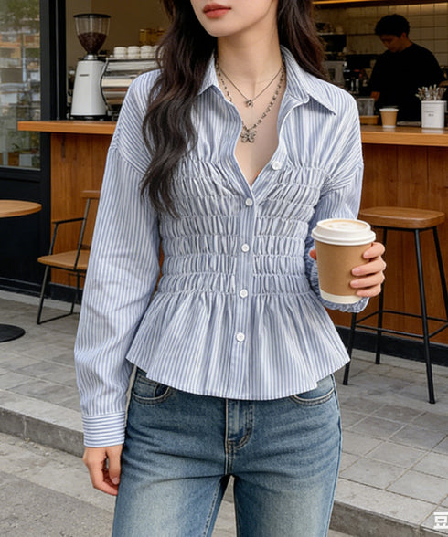 ストライプ柄シャーリングシャツ襟付き長袖 オフィスカジュアル シャツブラウス着やせ きれいめトップス ウエストマークお洒落 ギャザーシャツ ペプラムフレアブラウス 2YIYAL-001