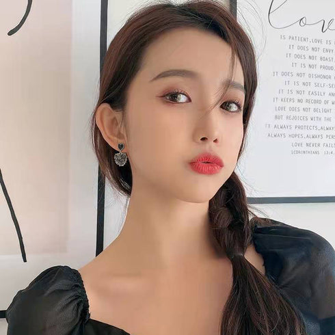 ハートピアス 韓国風 レディース黒ピアス ハートフレームピアス 結婚式 アクセサリー 耳飾り 輝くラインストーン キラキラピアス可愛い 大人上品ピアス カジュアル 2BOYU-001